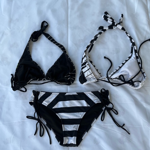 Fox Y2K Monochrome Striped Bikini with Logo - Picture 2 of 12
